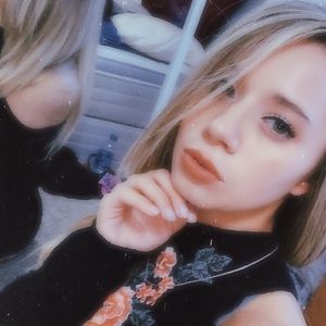 Meet your Posher, Julia